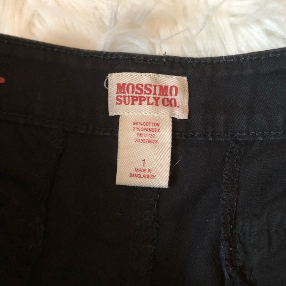 ~Mossimo Suppy Co.~ Black jean shorts. Size 1 - Picture 3 of 3